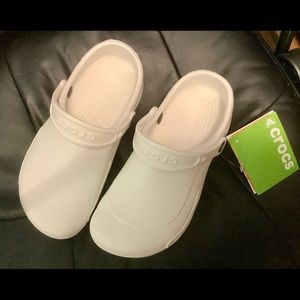NEW Crocs work shoes, unisex M5/W7